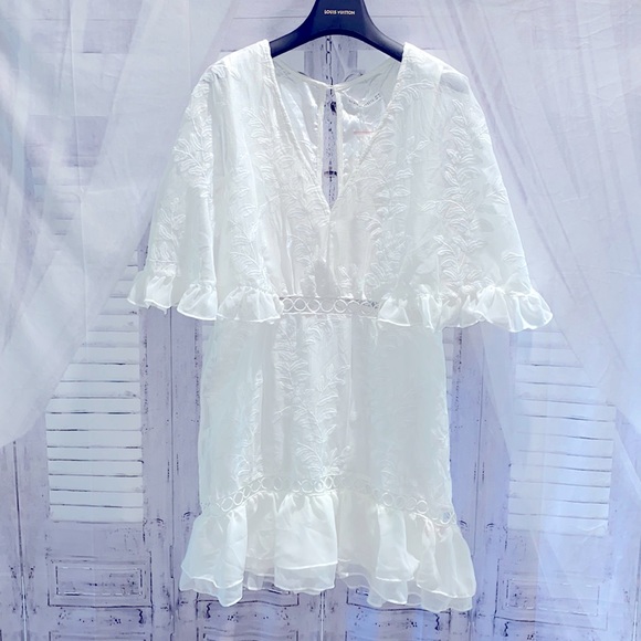 NWT SAINTS SECRETS WHITE DRESS